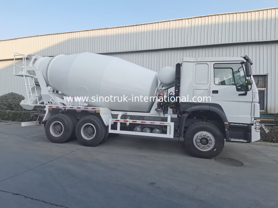 Sinotruk Howo Concrete Mixer Truck 380HP 6-10CBM 6 X 4 Euro 2 Mixing Plant RHD