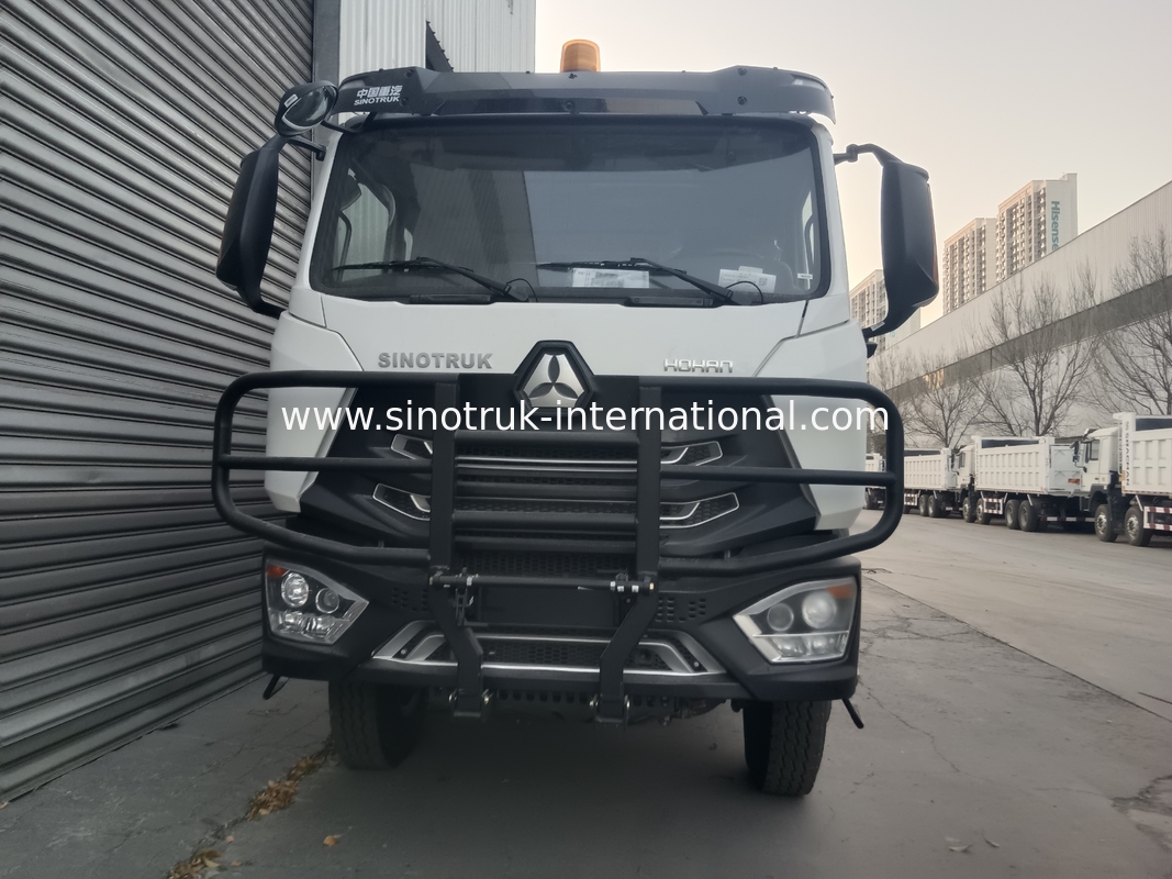 SINOTRUK HOWO 400 HP Tipper Dump Truck For Construction N7 Military Bumper Warning Light