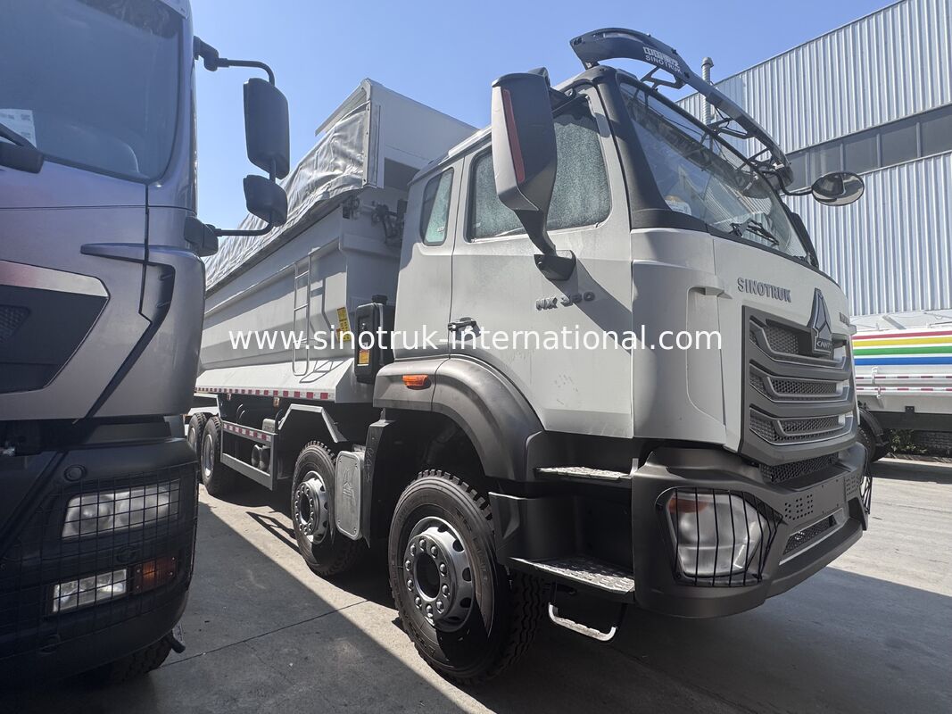 SINOTRUK HOWO NX Cab Tipper Dump Truck 380HP 6X4 A Warning Light With A Tarpaulin