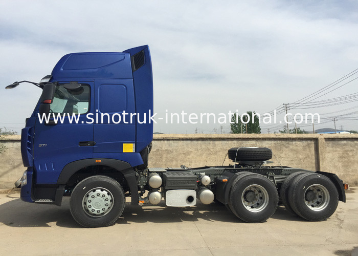 Diesel Towing Tractor Truck , Semi Tractor Trailer For Cargo Luggage Airport