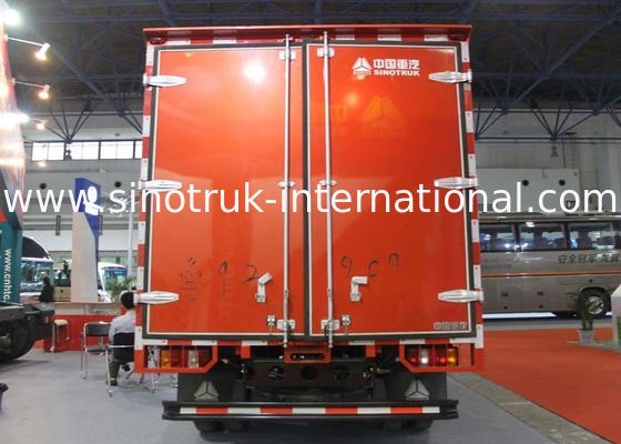 16 Tons Loading Capacity Light Duty Trucks , 3800 Wheel Base Van Truck