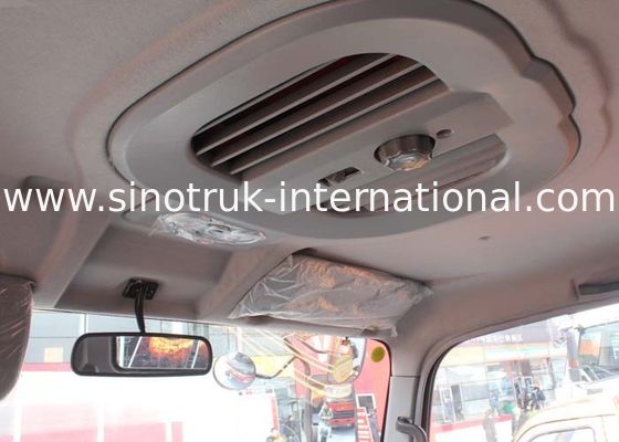 16 Tons Loading Capacity Light Duty Trucks , 3800 Wheel Base Van Truck