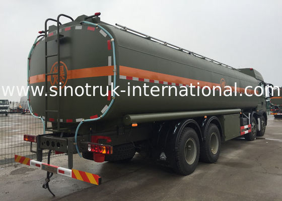 Stable Fuel Tanker Truck SINOTRUK HOWO 30 - 40 Tons For Oil Transportation 8X4 RHD