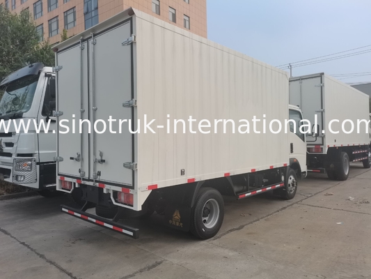 SINOTRUK HOWO Professional Light Duty Trucks Low Noise For Construction Business RHD