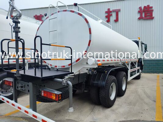 25 Cubic Meter HOWO Water Tank Sprinkler Truck with 380HP Powerful Engine